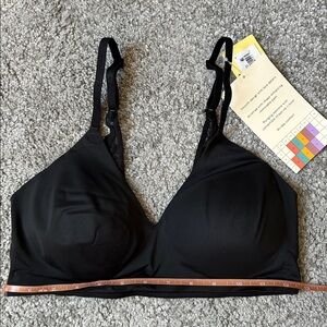 True & Co. Women's Boost Plunge wireless pull on bra NWT